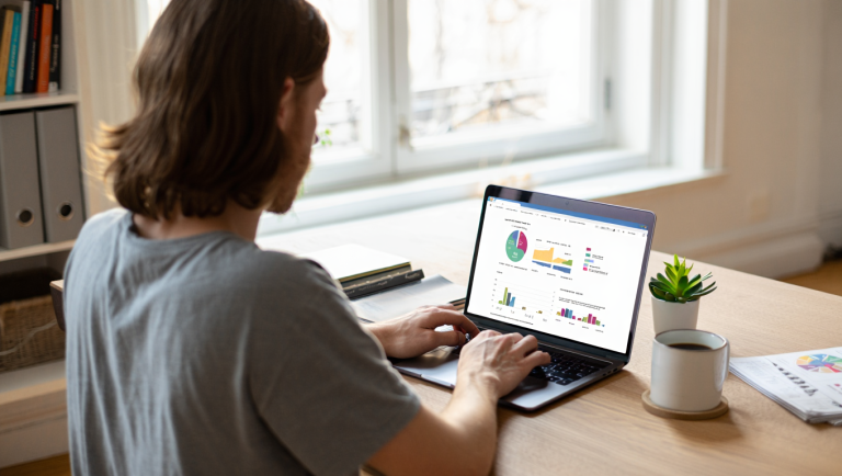 Why 2024 Is a Turning Point for Community Manager Salaries—You Won’t Believe It